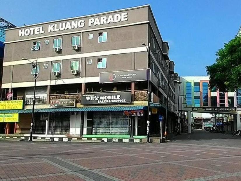 Room V At Kluang Parade Near Bus Stop Kluang Exterior photo