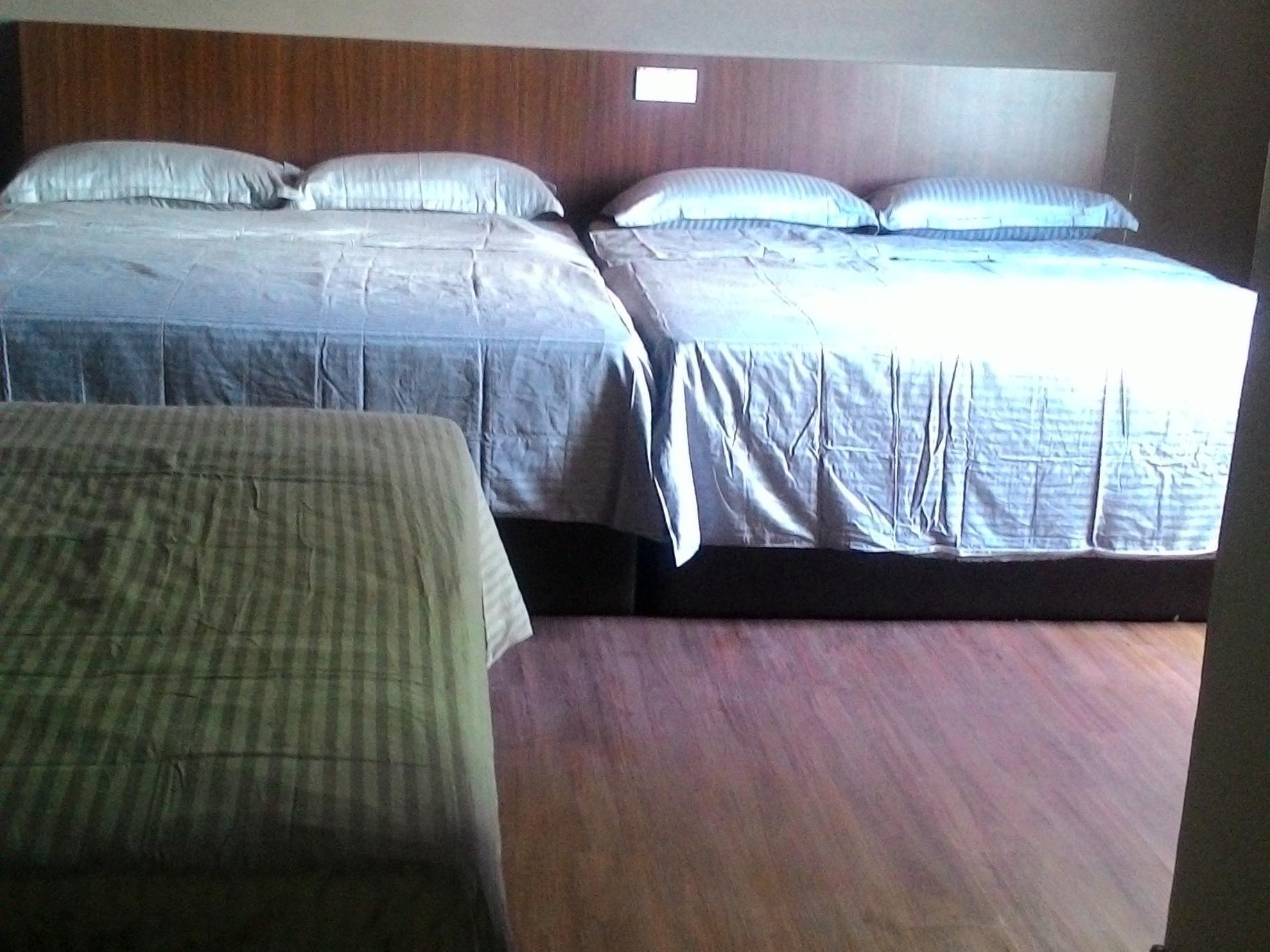 Room V At Kluang Parade Near Bus Stop Kluang Exterior photo